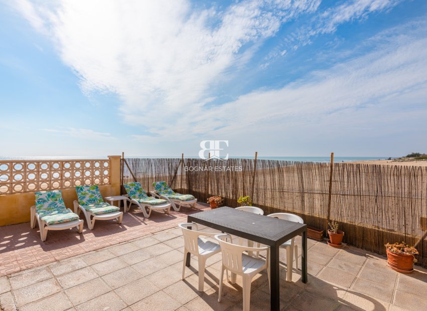 Resale - Villa -
Guardamar del Segura