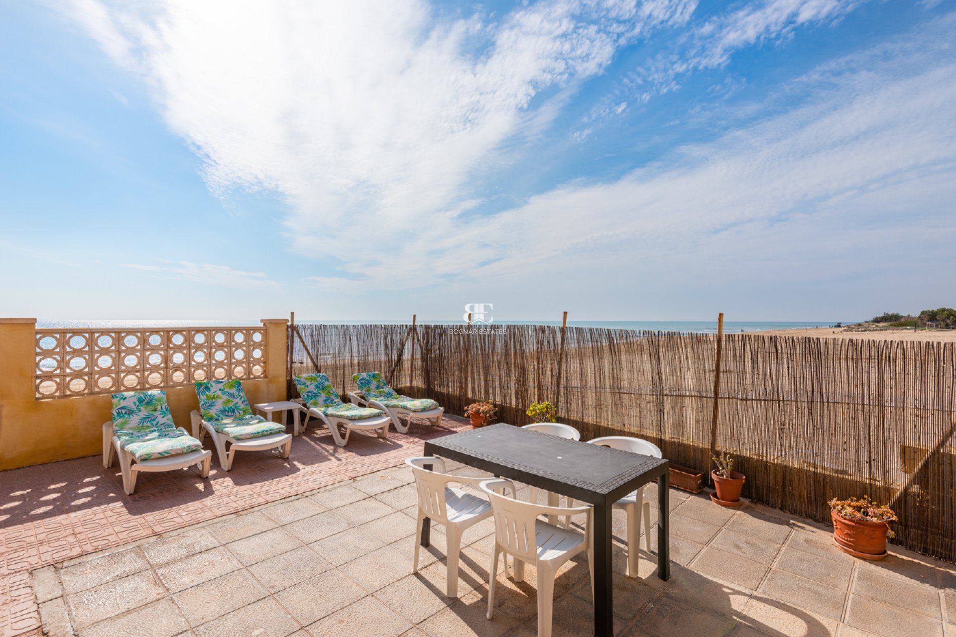 Resale - Villa -
Guardamar del Segura