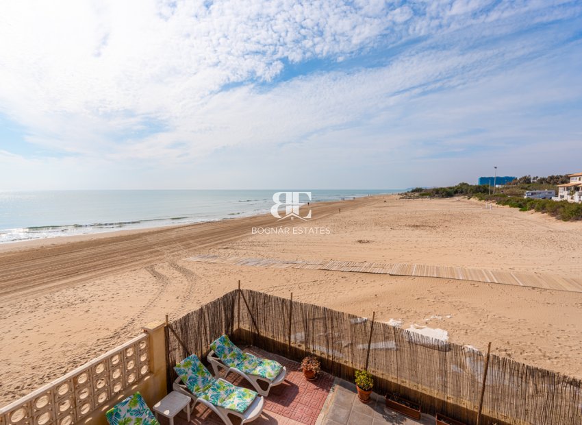 Resale - Villa -
Guardamar del Segura