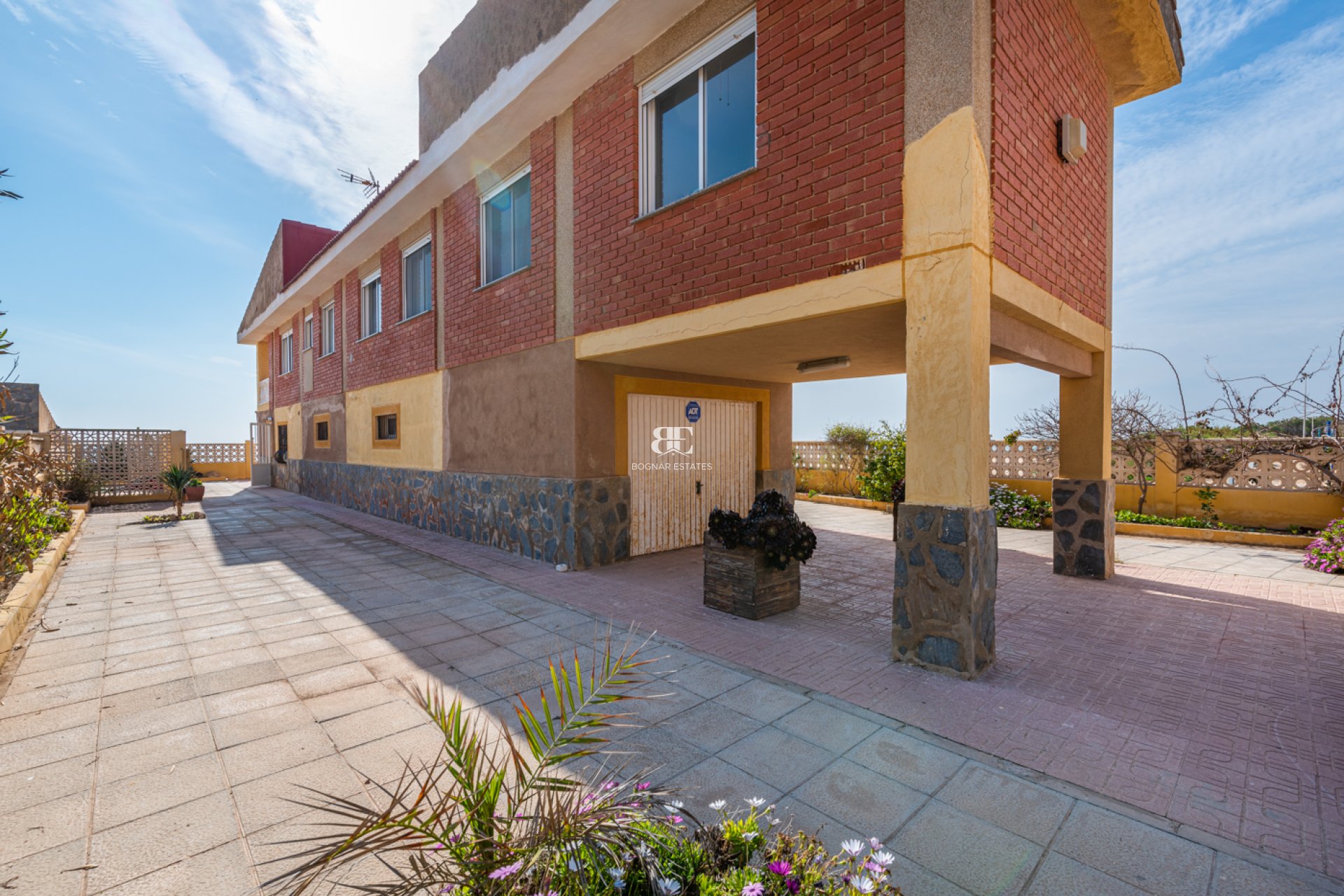 Resale - Villa -
Guardamar del Segura