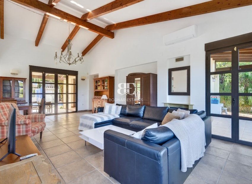 Resale - Villa -
Jávea - Monte Olimpe