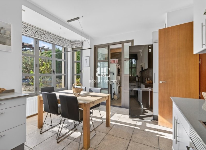 Resale - Villa -
Jávea - Monte Olimpe