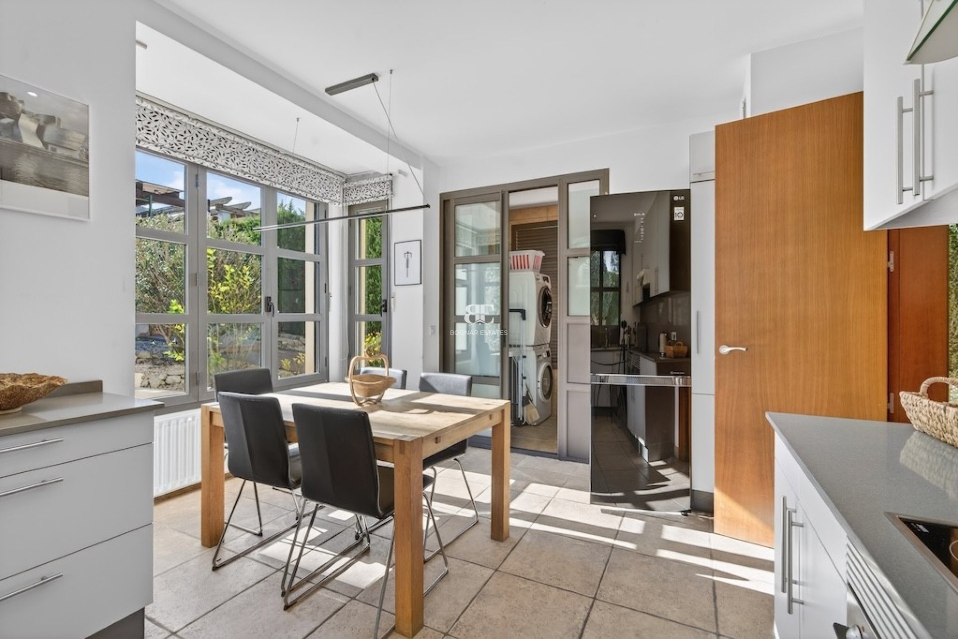 Resale - Villa -
Jávea - Monte Olimpe