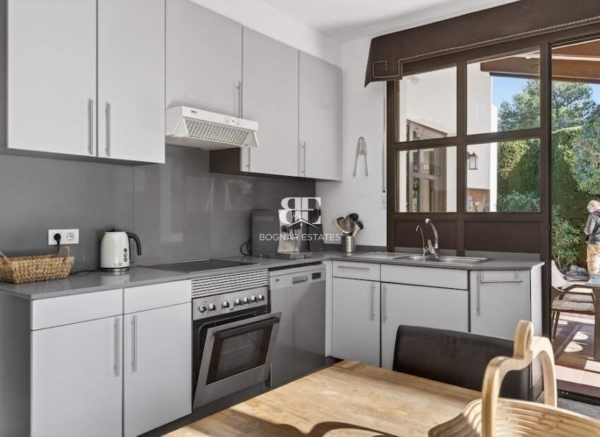 Resale - Villa -
Jávea - Monte Olimpe