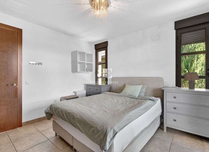 Resale - Villa -
Jávea - Monte Olimpe