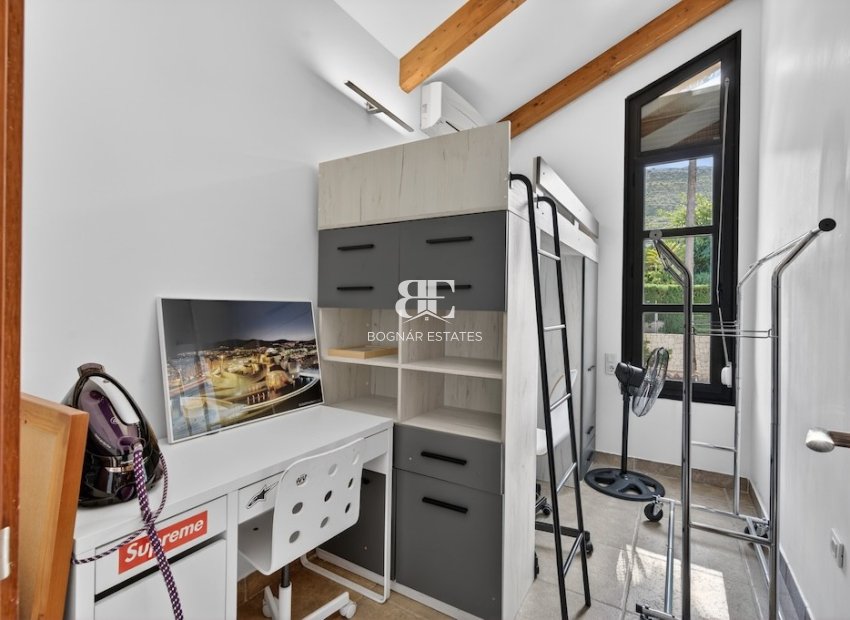 Resale - Villa -
Jávea - Monte Olimpe