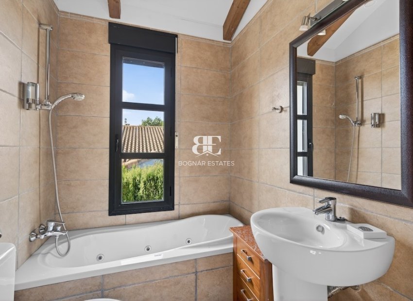 Resale - Villa -
Jávea - Monte Olimpe