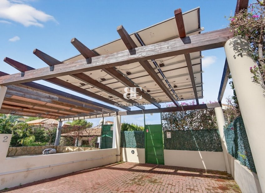 Resale - Villa -
Jávea - Monte Olimpe