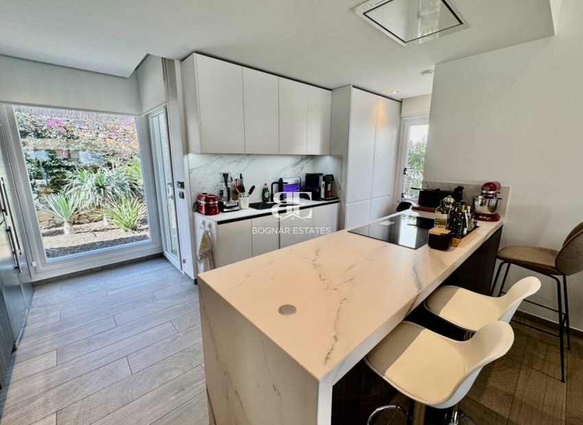 Resale - Villa -
La Finca Golf - Algorfa