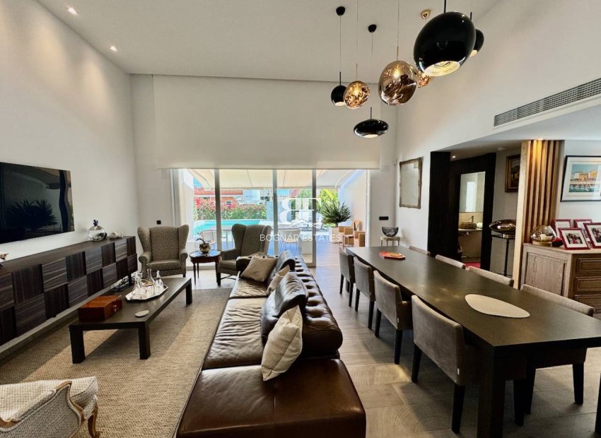 Resale - Villa -
La Finca Golf - Algorfa