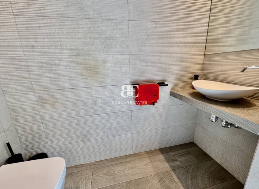 Resale - Villa -
La Finca Golf - Algorfa