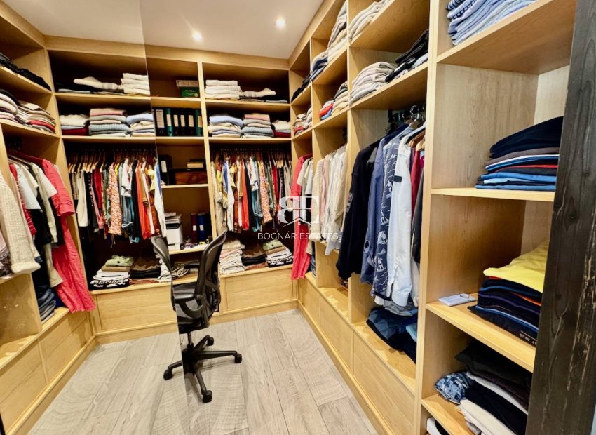 Resale - Villa -
La Finca Golf - Algorfa