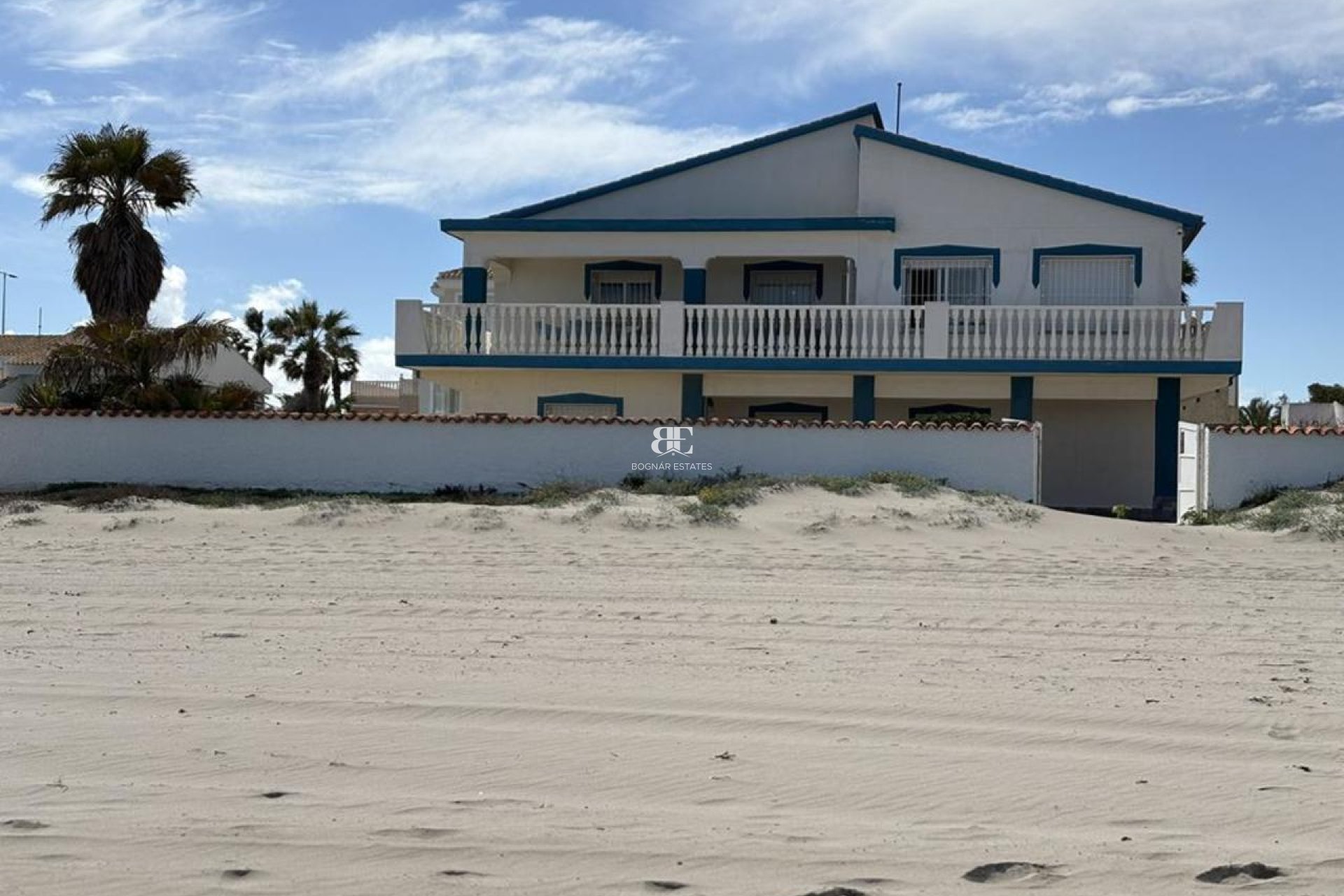 Resale - Villa -
La Manga del Mar Menor - Mar Menor