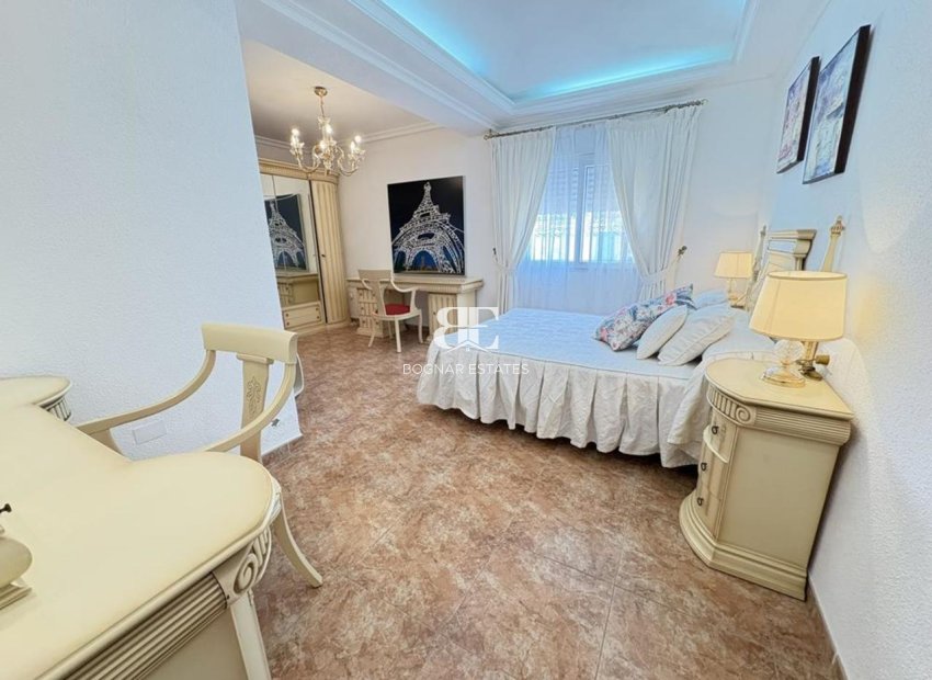 Resale - Villa -
La Manga del Mar Menor - Mar Menor