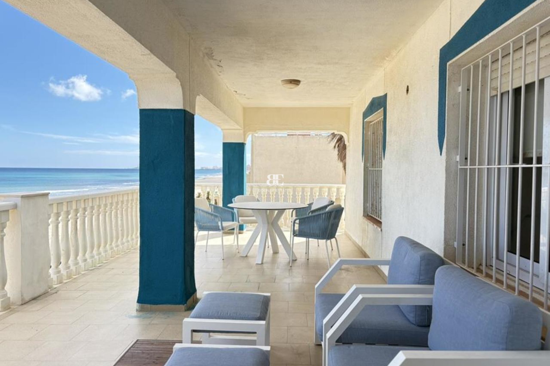 Resale - Villa -
La Manga del Mar Menor - Mar Menor