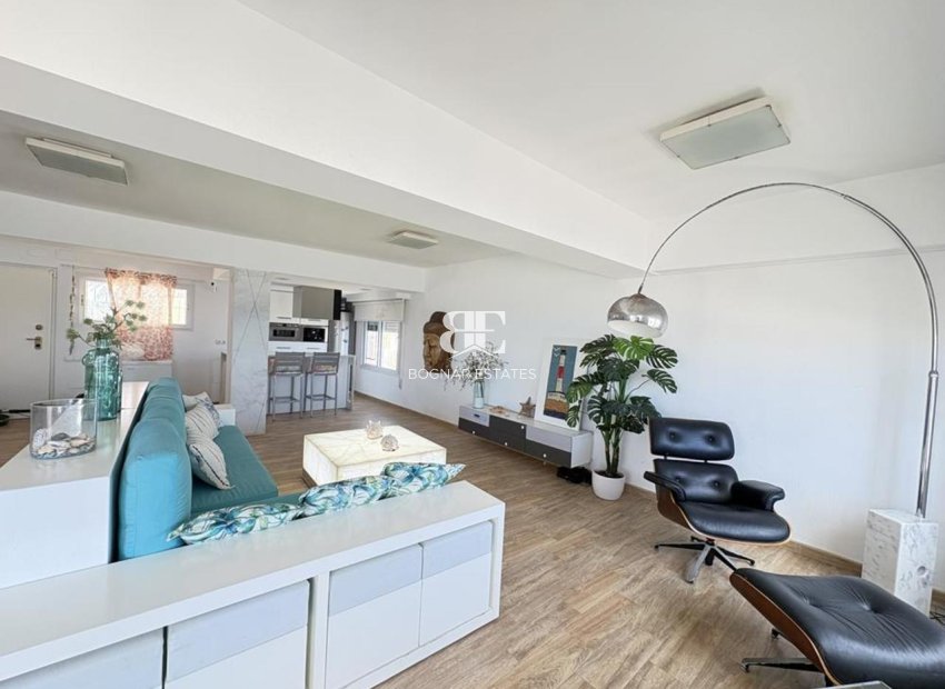 Resale - Villa -
La Manga del Mar Menor - Mar Menor