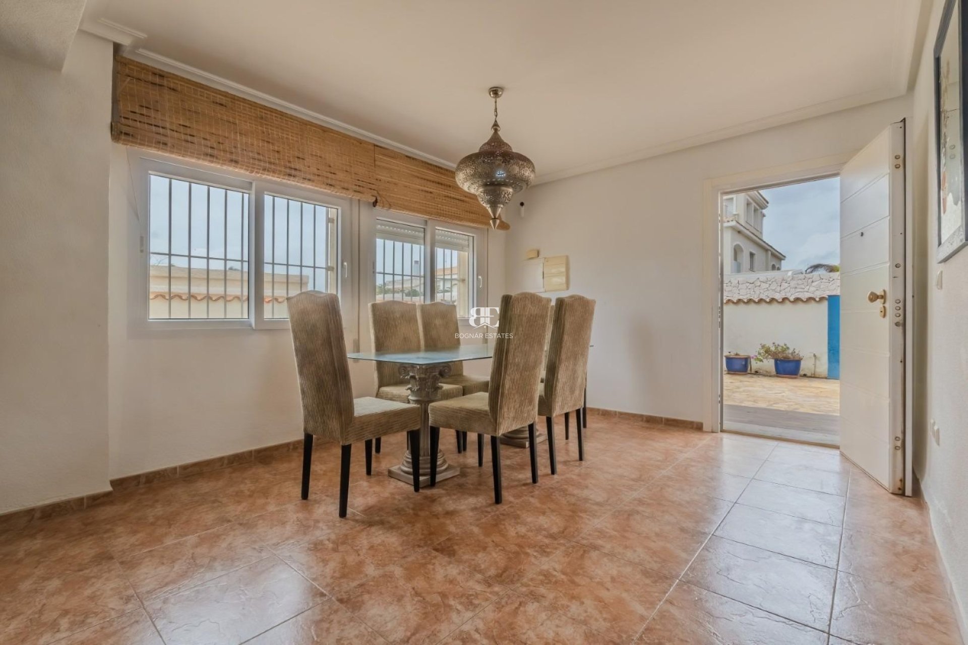 Resale - Villa -
La Manga del Mar Menor - Playa del Estacio