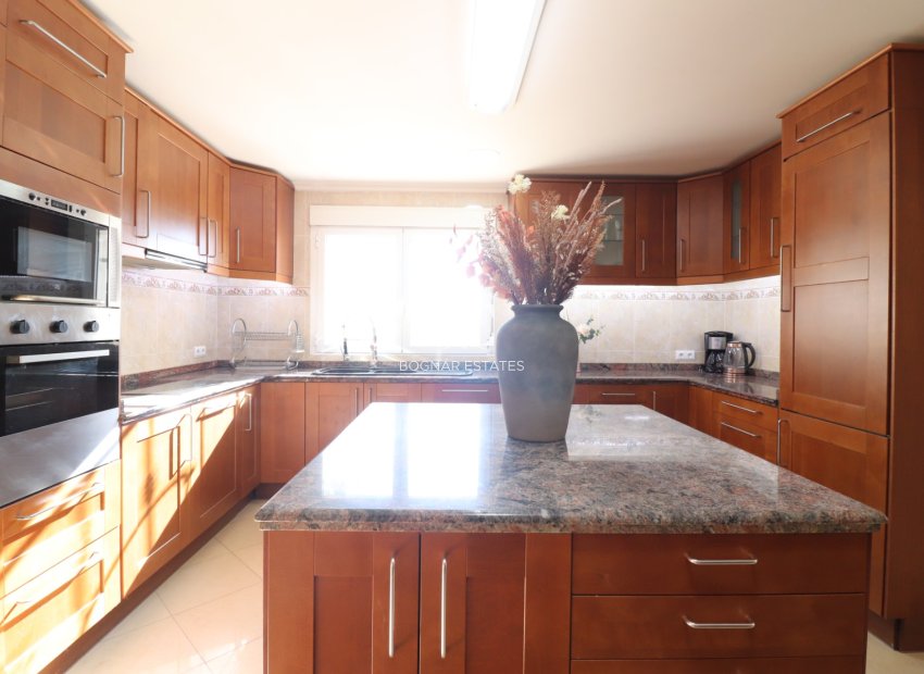 Resale - Villa -
La Marina - La Escuera