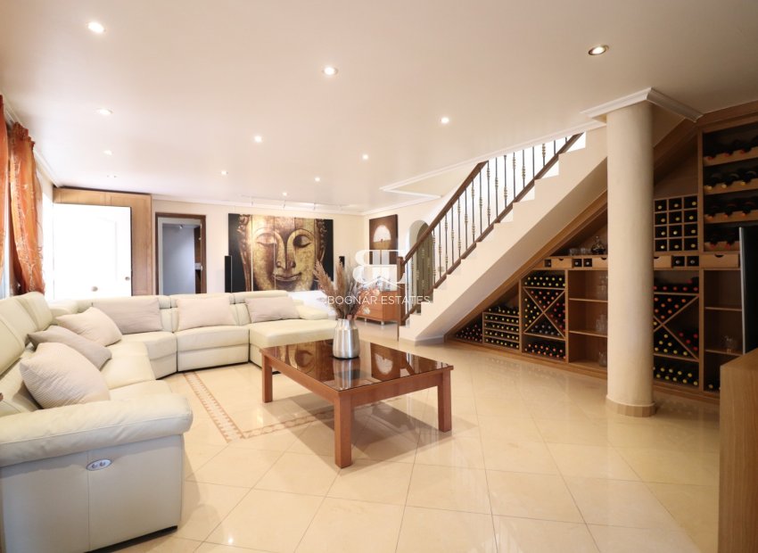 Resale - Villa -
La Marina - La Escuera
