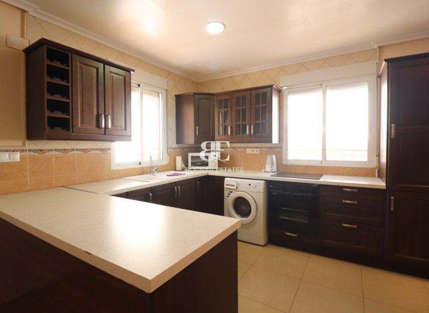 Resale - Villa -
La Marina - La Escuera