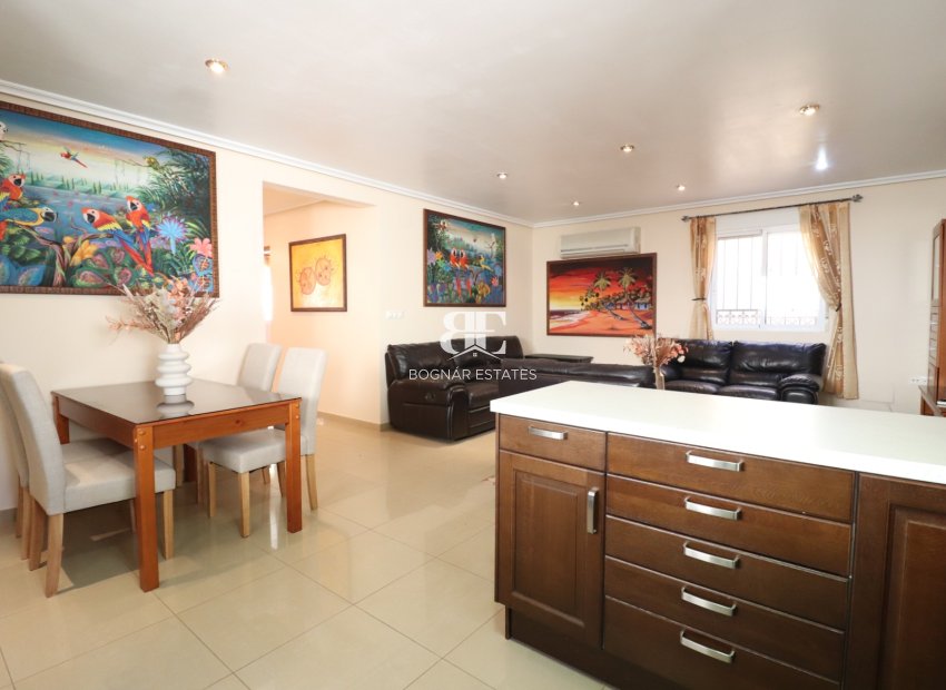 Resale - Villa -
La Marina - La Escuera