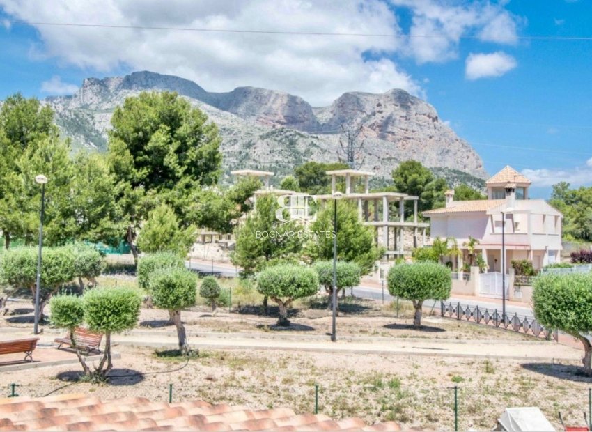 Resale - Villa -
La Nucía - Convent De Les Montjes