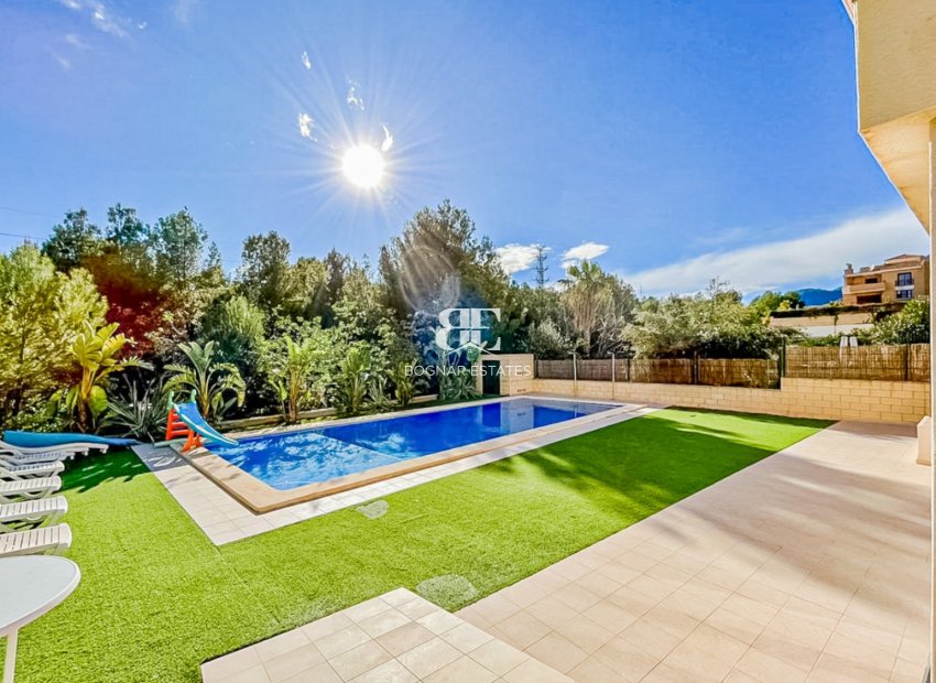 Resale - Villa -
La Nucía - Monte Bello