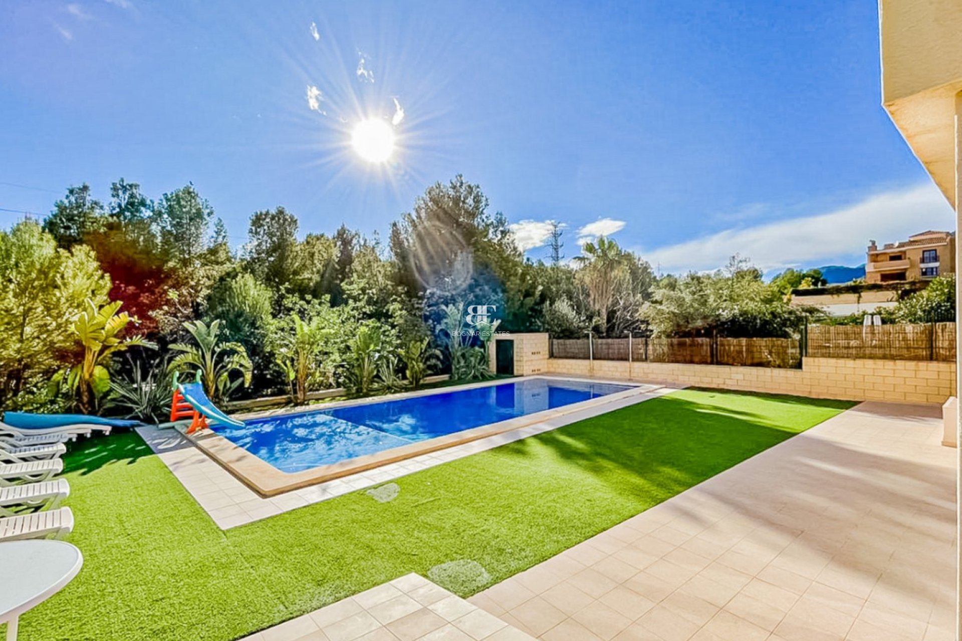 Resale - Villa -
La Nucía - Monte Bello