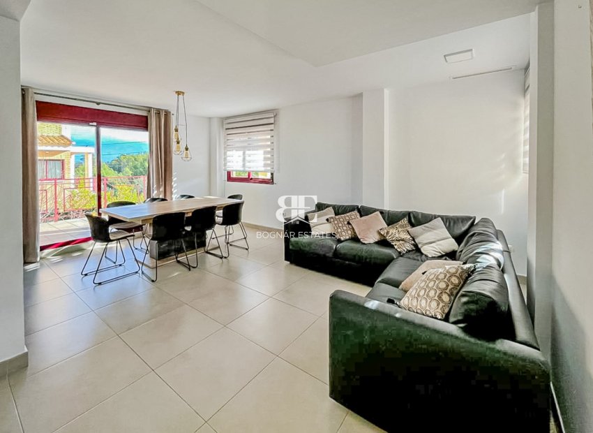 Resale - Villa -
La Nucía - Monte Bello
