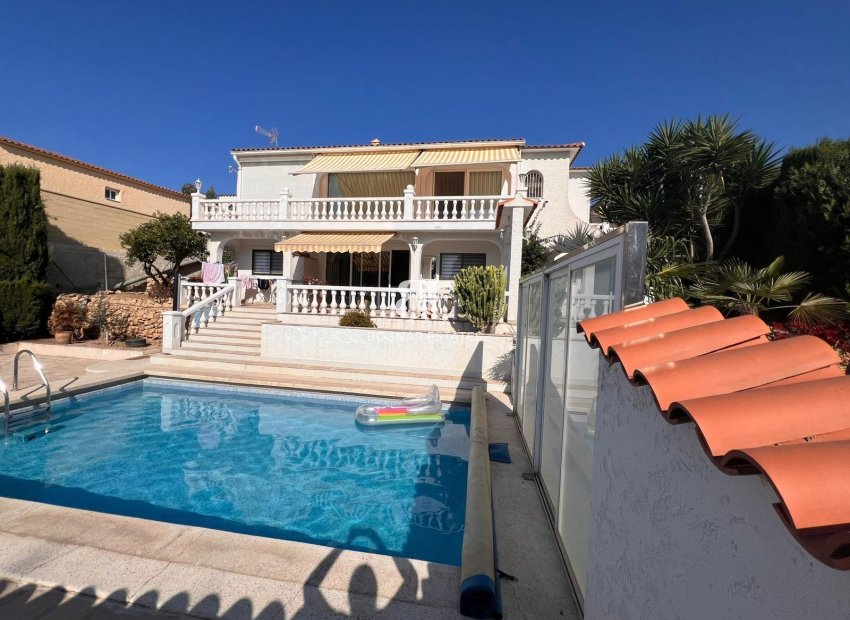 Resale - Villa -
La Nucía - Monte Bello