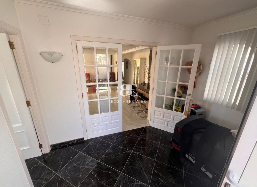 Resale - Villa -
La Nucía - Monte Bello