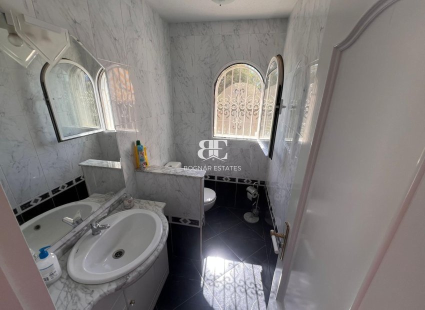 Resale - Villa -
La Nucía - Monte Bello