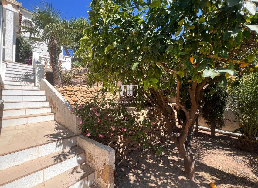Resale - Villa -
La Nucía - Monte Bello