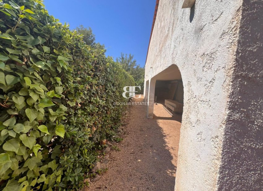 Resale - Villa -
La Nucía - Monte Bello