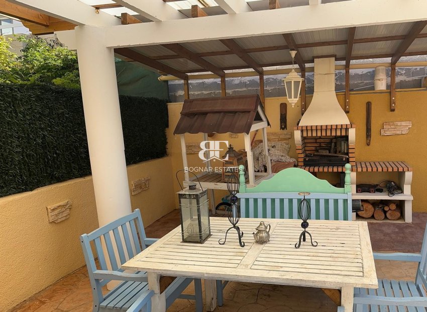 Resale - Villa -
La Nucía - Monte Bello