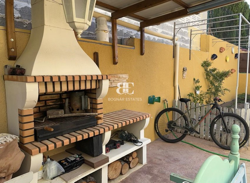 Resale - Villa -
La Nucía - Monte Bello