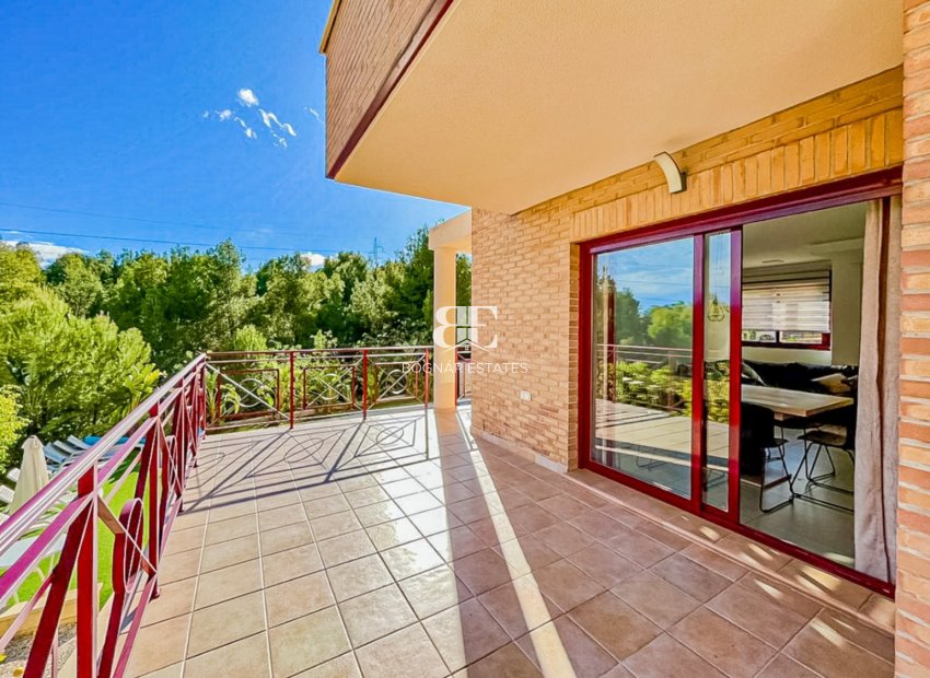 Resale - Villa -
La Nucía - Montebello