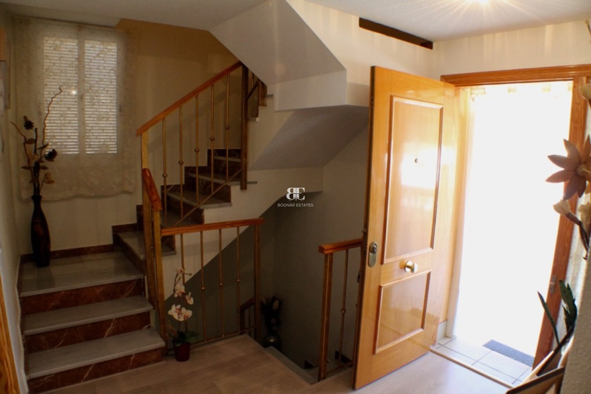 Resale - Villa -
La Nucía - Urbanisations
