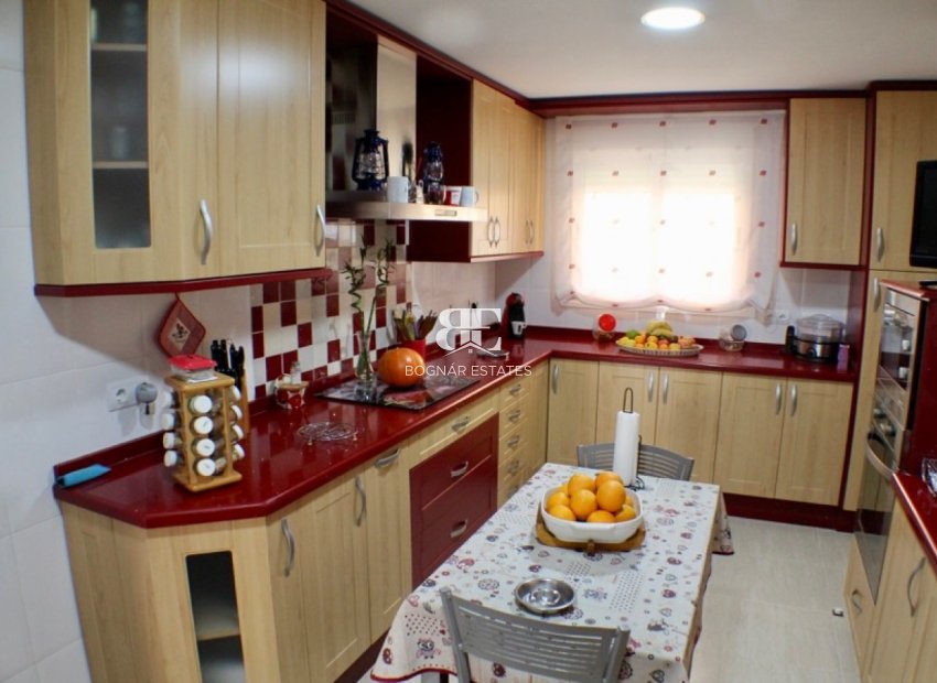 Resale - Villa -
La Nucía - Urbanisations