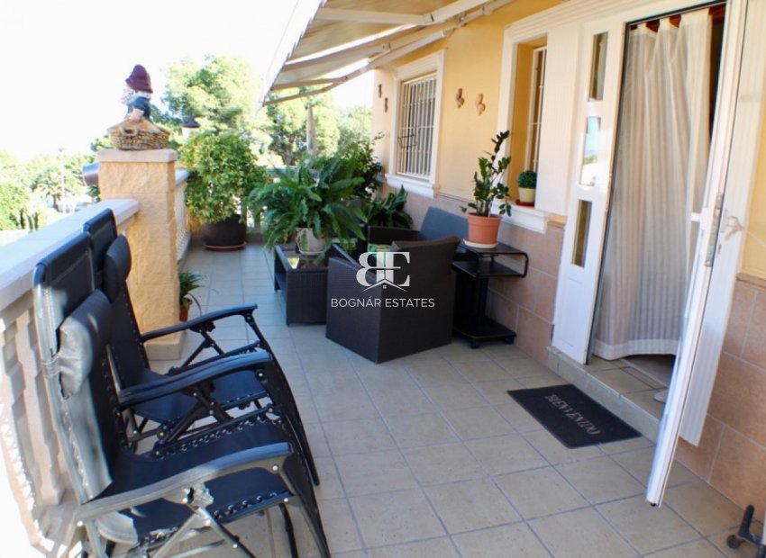 Resale - Villa -
La Nucía - Urbanisations