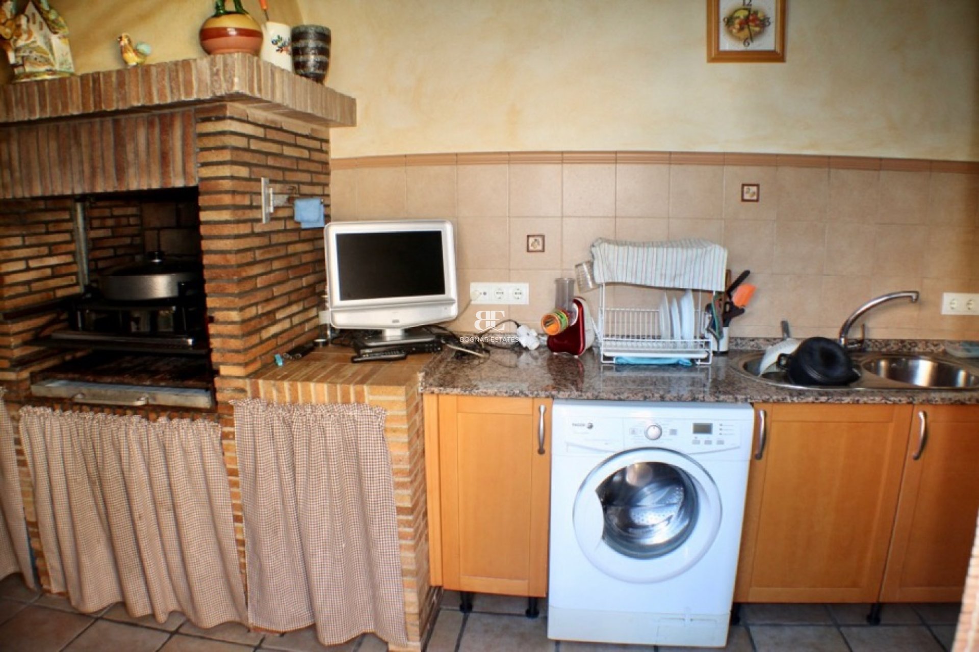 Resale - Villa -
La Nucía - Urbanisations