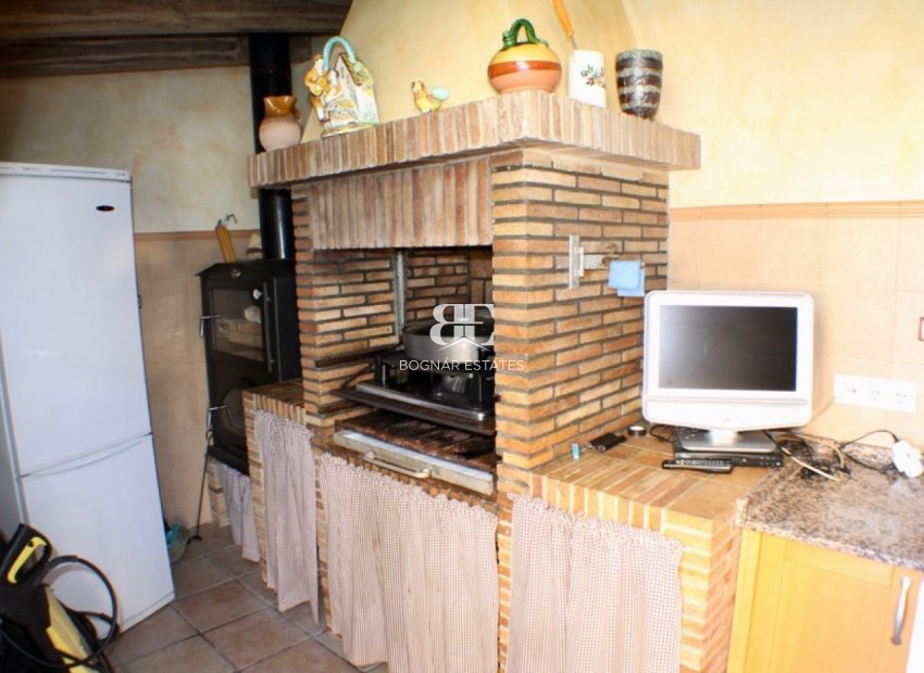 Resale - Villa -
La Nucía - Urbanizaciones