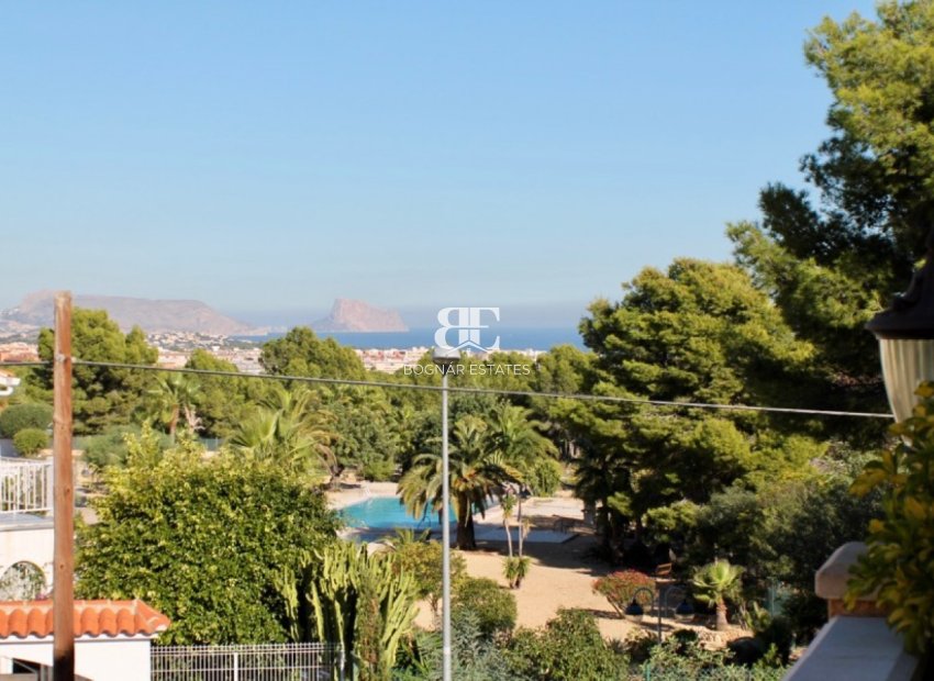 Resale - Villa -
La Nucía - Urbanizaciones