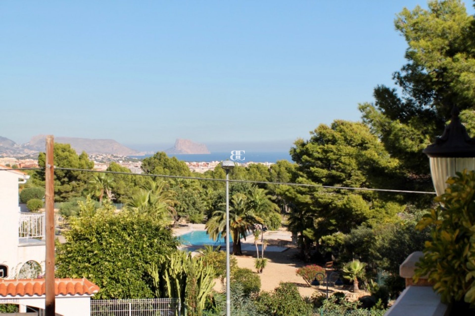 Resale - Villa -
La Nucía - Urbanizaciones