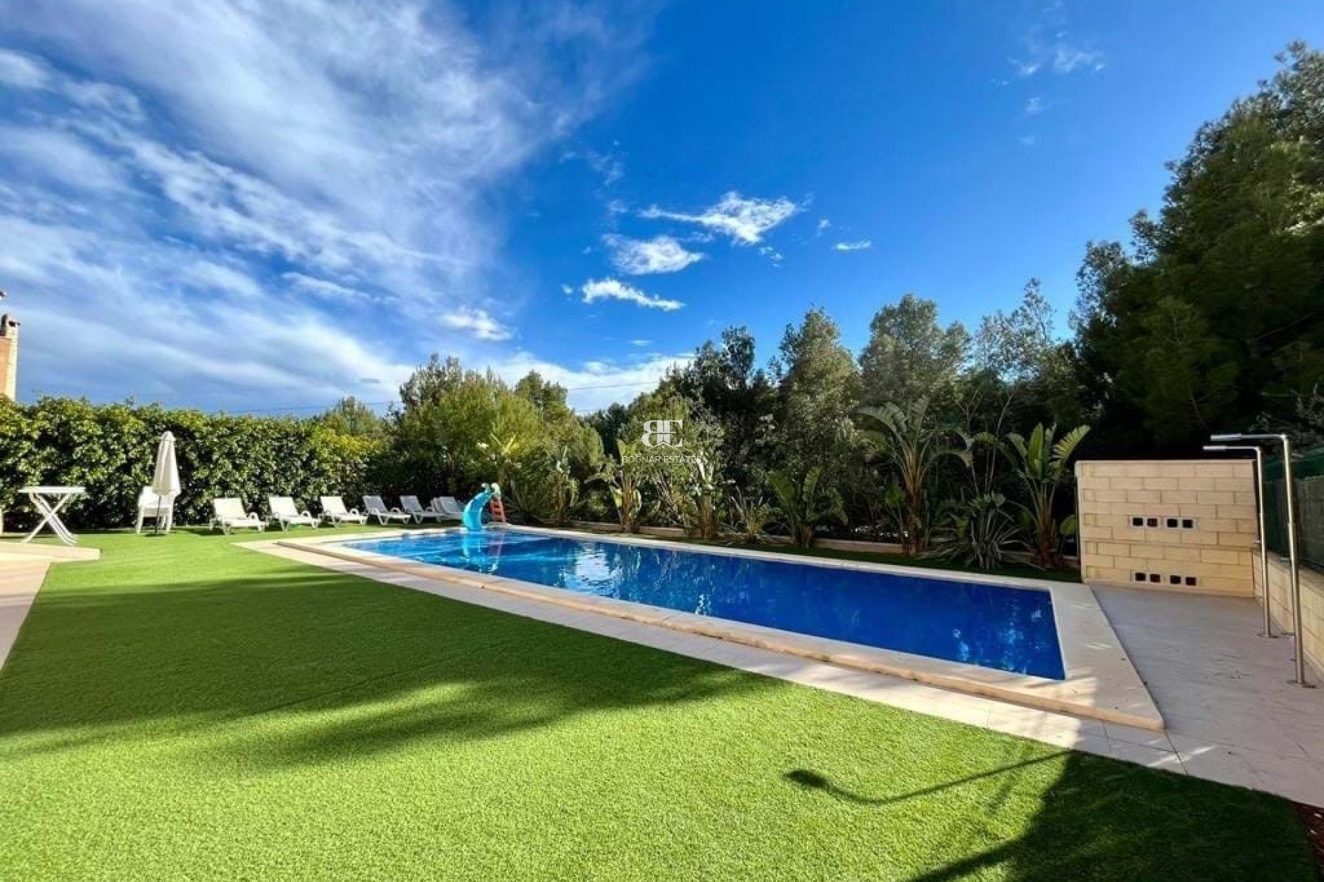 Resale - Villa -
La Nucía