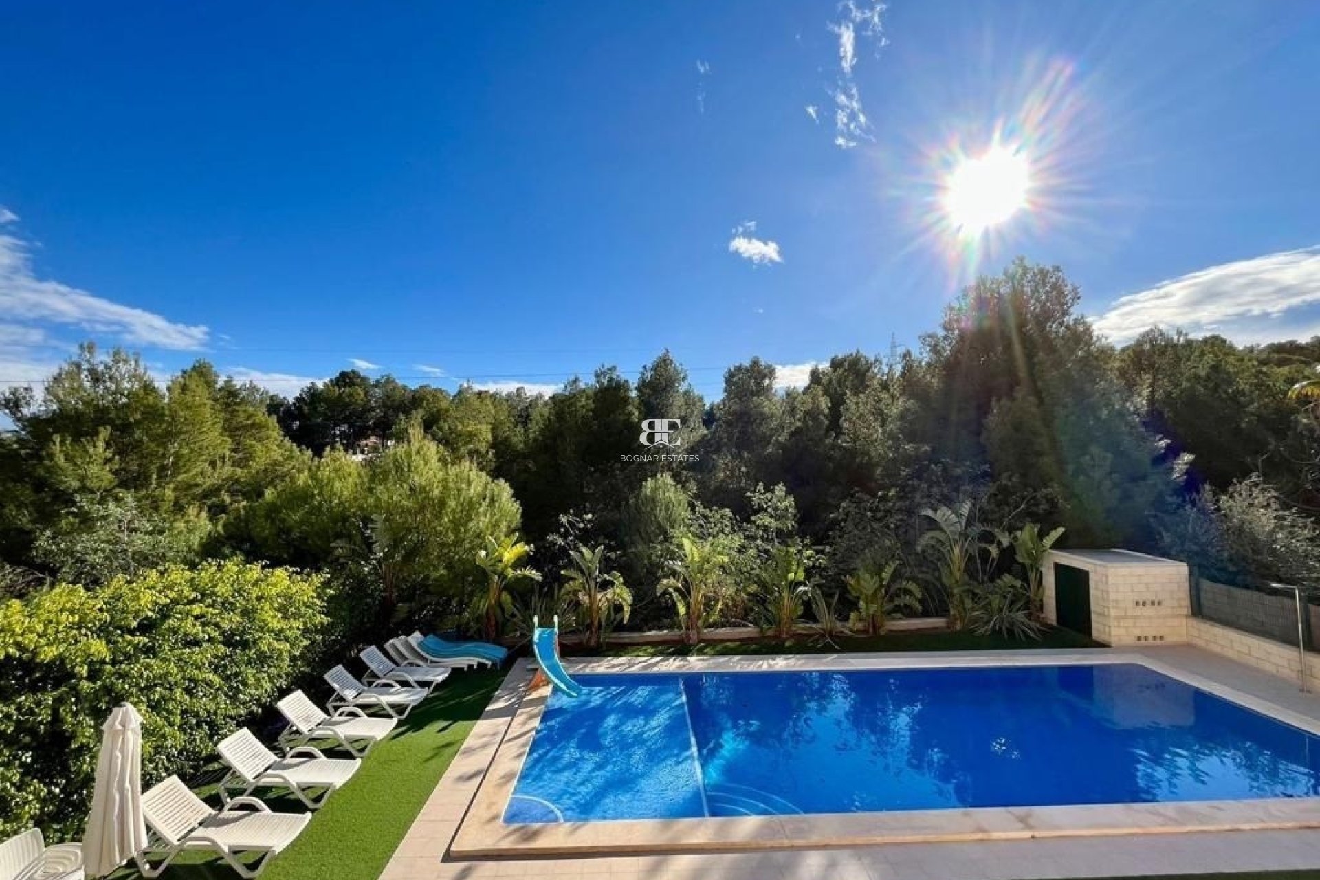 Resale - Villa -
La Nucía