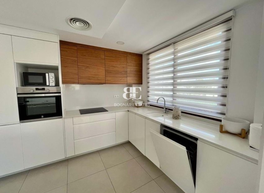 Resale - Villa -
La Nucía