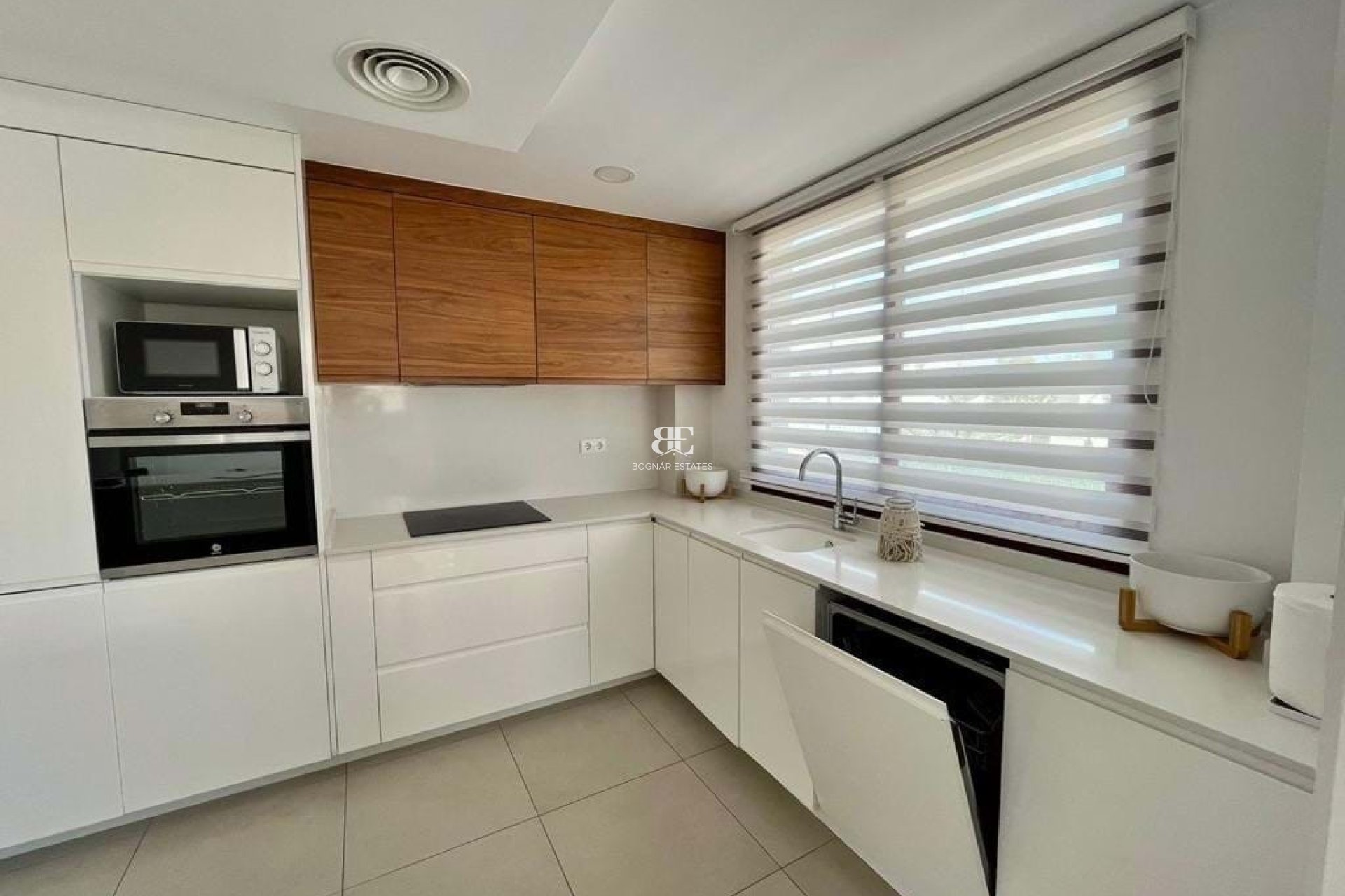 Resale - Villa -
La Nucía