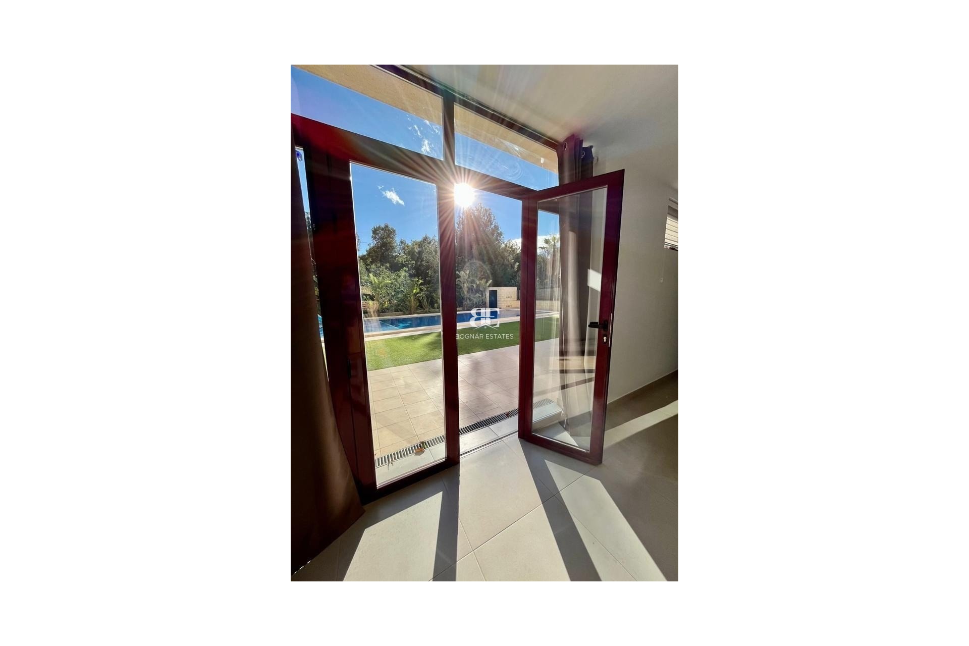 Resale - Villa -
La Nucía