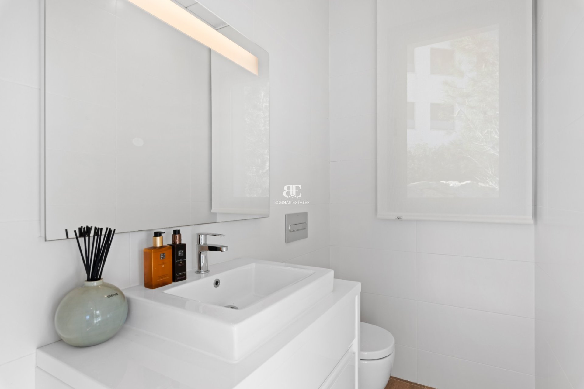 Resale - Villa -
Las Colinas Golf Resort - Las Colinas golf